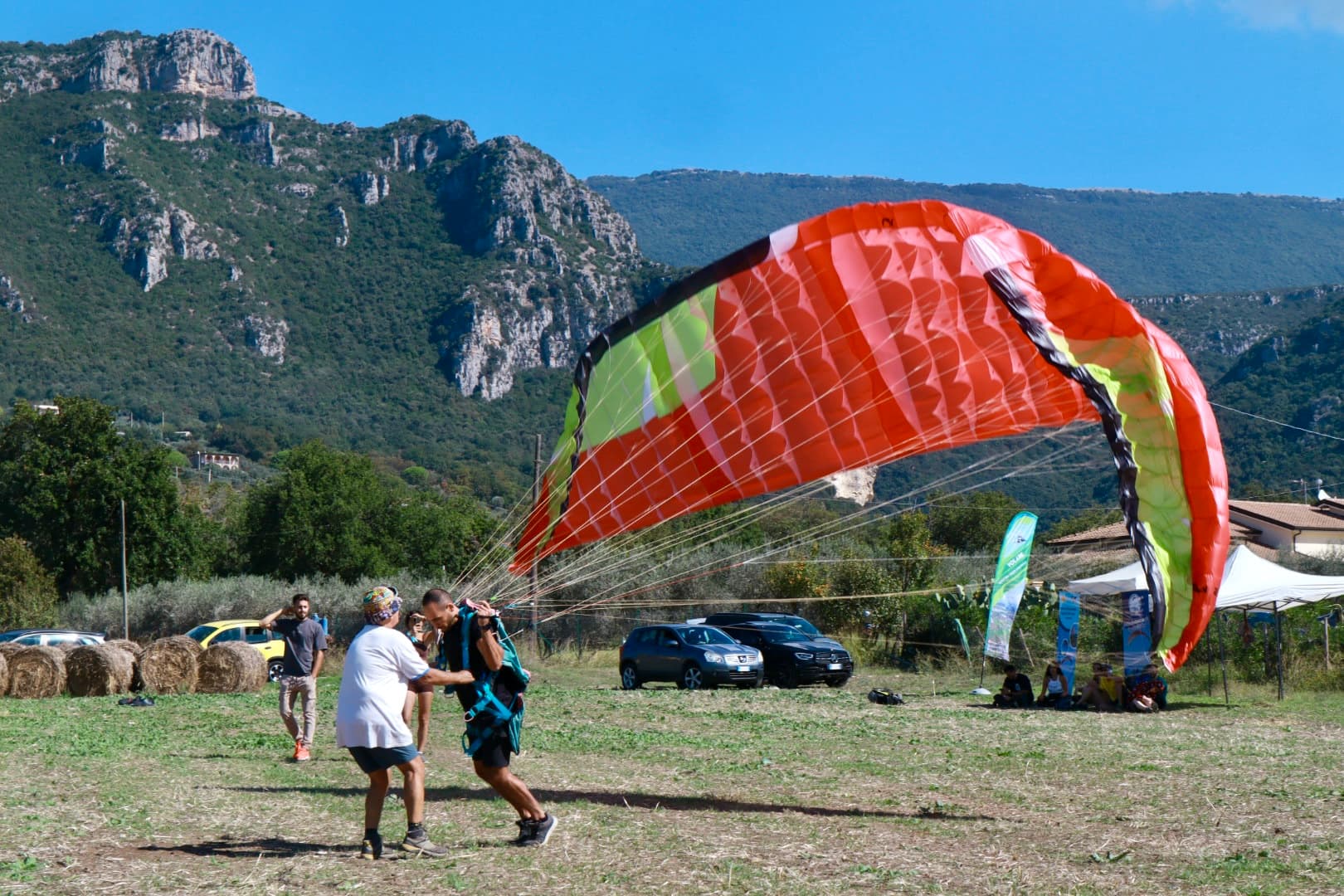 Attivita di avvicinamento al parapendio